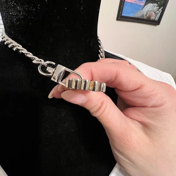 Authentic Hermes 2002 Annee Mediterrannee Cadena bag charm padlock in silver - Picture 5 of 7